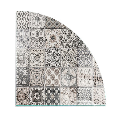 Vetro sotto stufa a quarto di cerchio con motivo decorativo a piastrelle