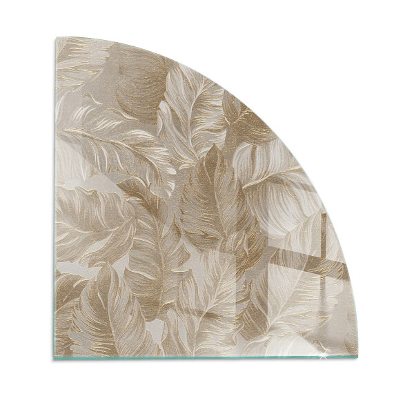 Vetro sotto il camino a quarto di cerchio con delicati disegni a motivi fogliari