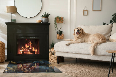 Vetro sotto stufa con foglie eleganti disposte a motivo