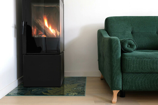 Vetro sotto stufa con motivo di farfalle tra elementi vegetali