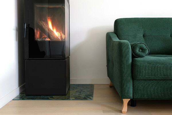 Vetro sotto stufa con motivo di farfalle tra elementi vegetali