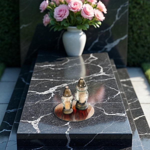 Piatto in vetro per candele su tavole di legno