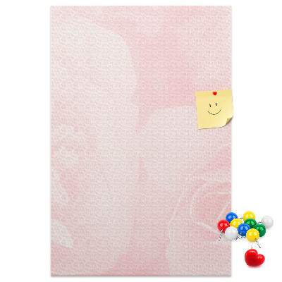 Bacheca di sughero con stampa di rose delicate su sfondo rosa