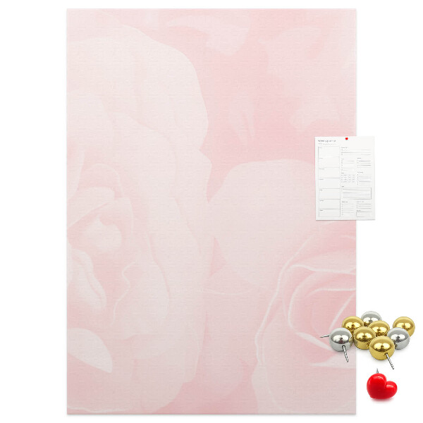 Bacheca di sughero con stampa di rose delicate su sfondo rosa
