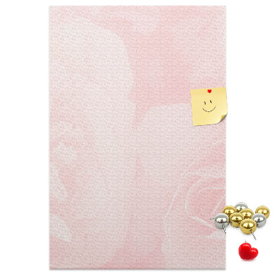 Bacheca di sughero con stampa di rose delicate su sfondo rosa
