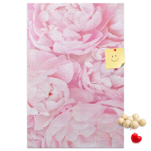Bacheca di sughero con stampa di delicate peonie rosa in piena fioritura