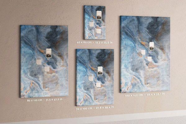 Lavagna in sughero con stampa motivo astratto nei toni del blu