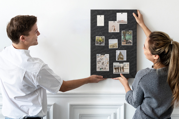 Bacheca di sughero con design minimalista