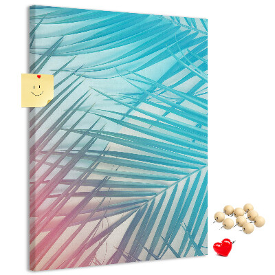 Bacheca di sughero con stampa di foglie di palma tropicali in tonalità pastello