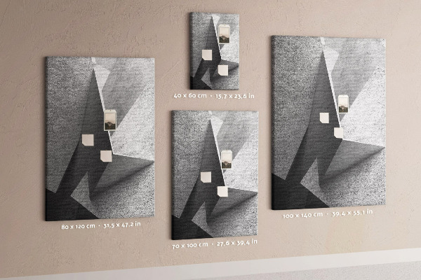 Bacheca di sughero con geometrie concrete in diverse tonalità di grigio