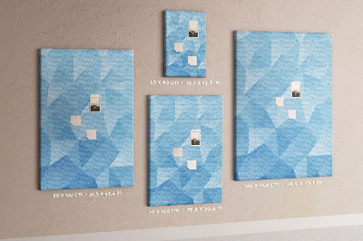 Bacheca di sughero con stampa a forme geometriche in varie tonalità di blu