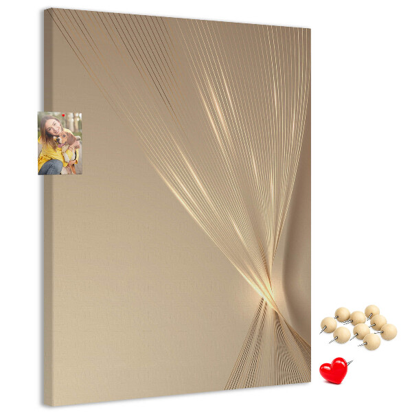 Bacheca di sughero con stampa di linee delicate su sfondo beige