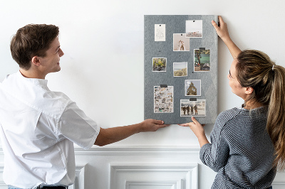 Bacheca di sughero con motivo geometrico in diverse tonalità di grigio