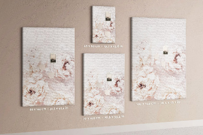 Bacheca di sughero con stampa di peonie delicate dalle tonalità chiare