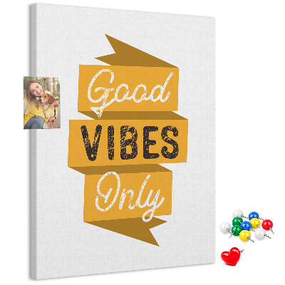 Bacheca di sughero con grafica elegante e vibrazioni positive