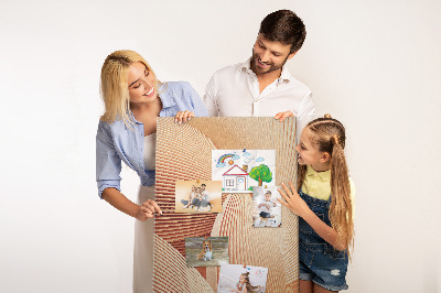 Lavagna in sughero con stampa di onde e curve nelle sfumature del beige