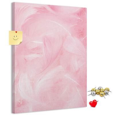 Bacheca di sughero con stampa di delicate piume rosa su sfondo