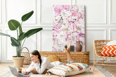 Bacheca di sughero con stampa di fiori rosa in una delicata combinazione di colori