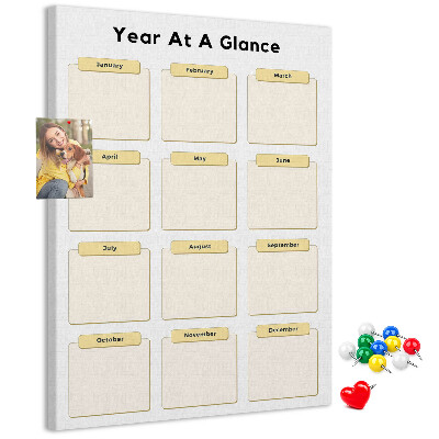 Bacheca di sughero con calendario annuale per la pianificazione degli eventi