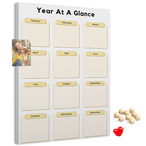 Bacheca di sughero con calendario annuale per la pianificazione degli eventi