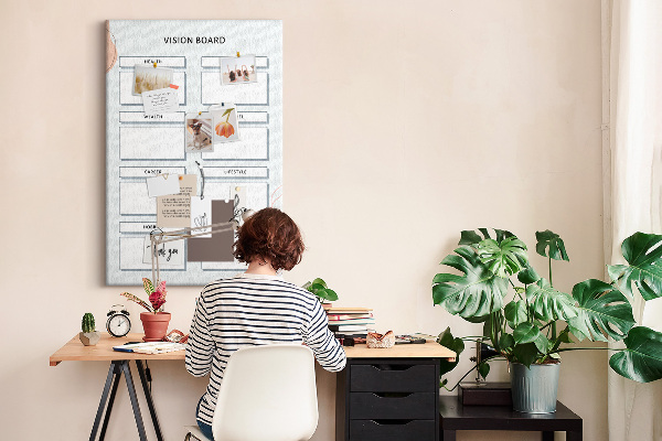 Bacheca di sughero vision board per l'organizzazione degli obiettivi