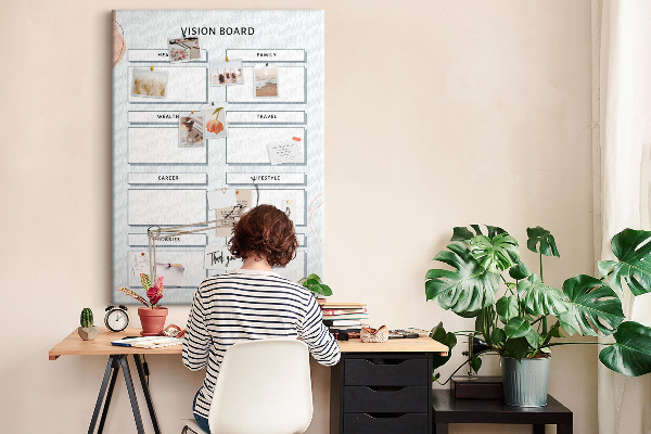 Bacheca di sughero vision board per l'organizzazione degli obiettivi