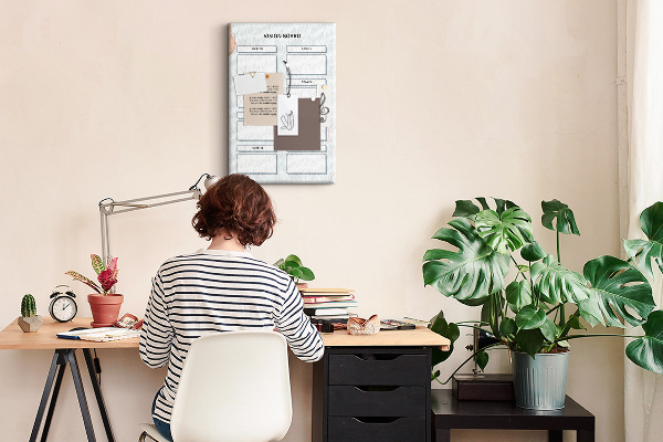 Bacheca di sughero vision board per l'organizzazione degli obiettivi