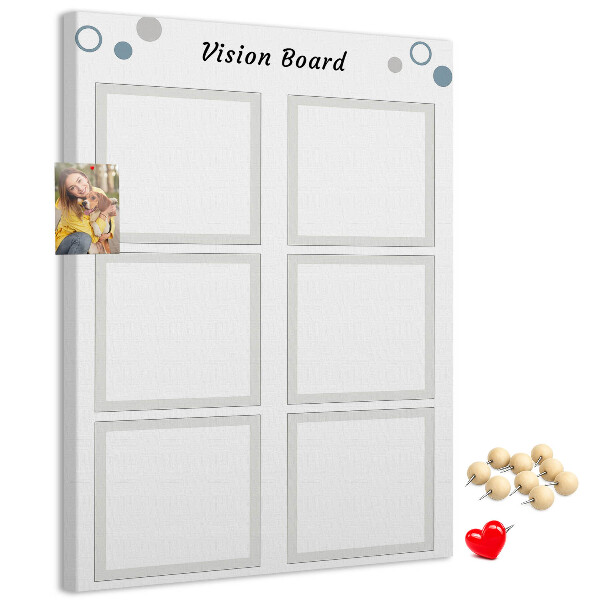 Bacheca di sughero con cornici vuote per vision board