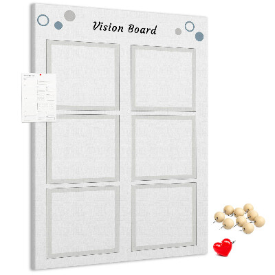 Bacheca di sughero con cornici vuote per vision board