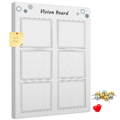 Bacheca di sughero con cornici vuote per vision board