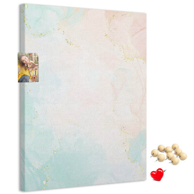 Bacheca di sughero con delicati pois color pastello e accenti dorati