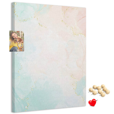 Bacheca di sughero con delicati pois color pastello e accenti dorati