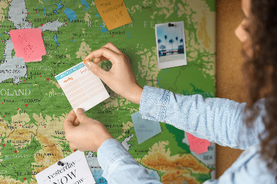 Lavagna di sughero mappa dell'Europa con indicazioni geografiche