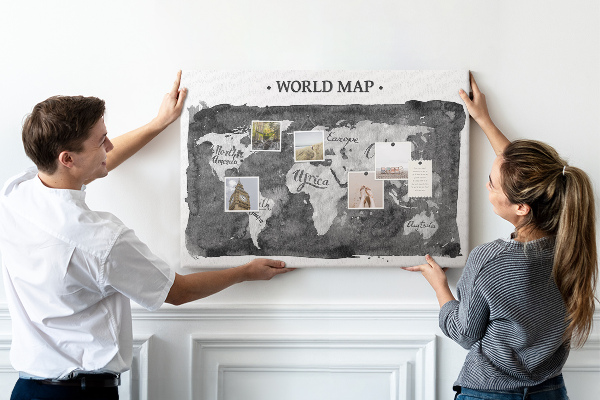 Bacheca in sughero mappa del mondo in tonalità di grigio