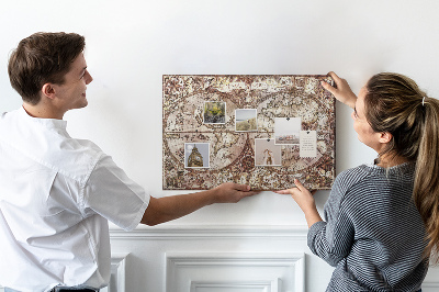 Lavagna di sughero con stampa di antica mappa del mondo e motivi nautici