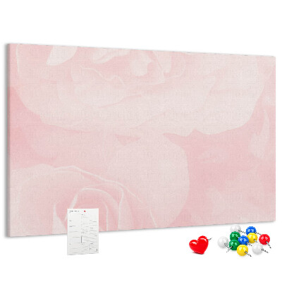 Bacheca in sughero con stampa di delicate rose rosa su sfondo chiaro