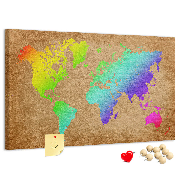 Lavagna di sughero mappa del mondo colorata su sfondo marrone