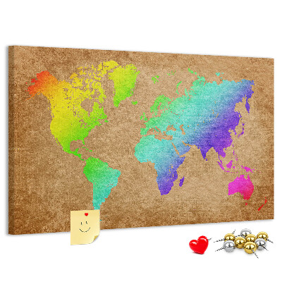 Lavagna di sughero mappa del mondo colorata su sfondo marrone
