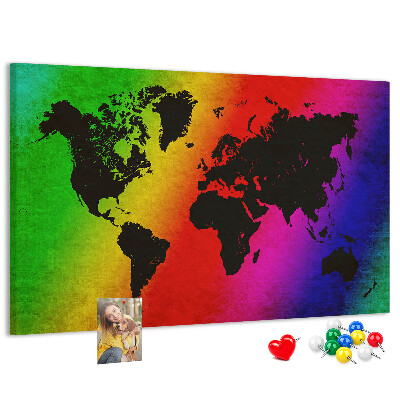 Bacheca in sughero mappa del mondo arcobaleno su sfondo colorato