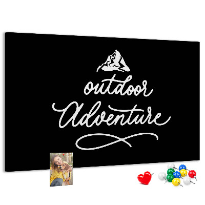 Bacheca in sughero con design avventure in montagna