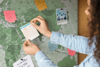 Lavagna di sughero mappa del mondo con continenti in colore verde