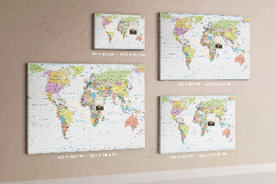 Bacheca in sughero con mappa del mondo e continenti colorati