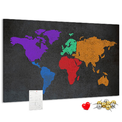 Lavagna di sughero mappa del mondo colorata su sfondo scuro