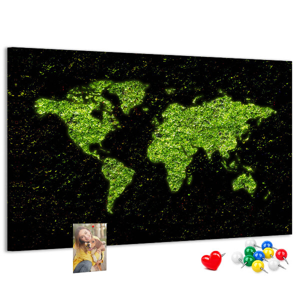 Lavagna di sughero mappa del mondo verde su sfondo nero