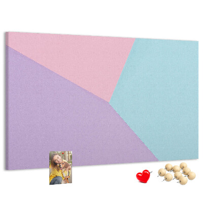 Bacheca in sughero con design a forme geometriche nei colori pastello
