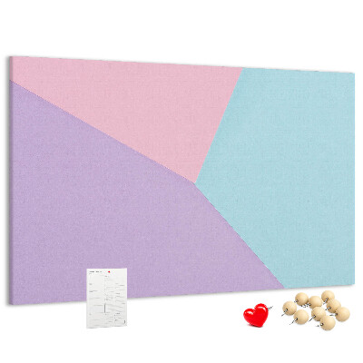 Bacheca in sughero con design a forme geometriche nei colori pastello