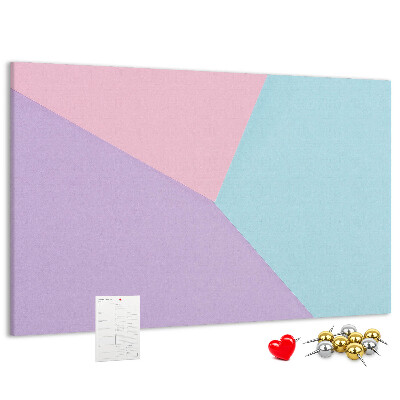 Bacheca in sughero con design a forme geometriche nei colori pastello