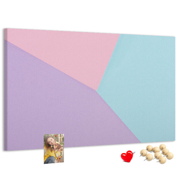 Bacheca in sughero con design a forme geometriche nei colori pastello