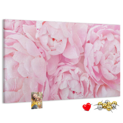 Lavagna di sughero con stampa di peonie rosa in una delicata tonalità