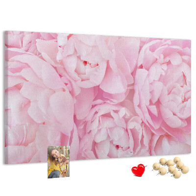 Lavagna di sughero con stampa di peonie rosa in una delicata tonalità